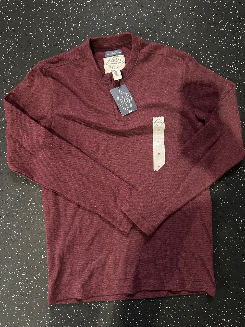 Brand New St. John's Bay Men's Long Sleeve Henley in burgundy